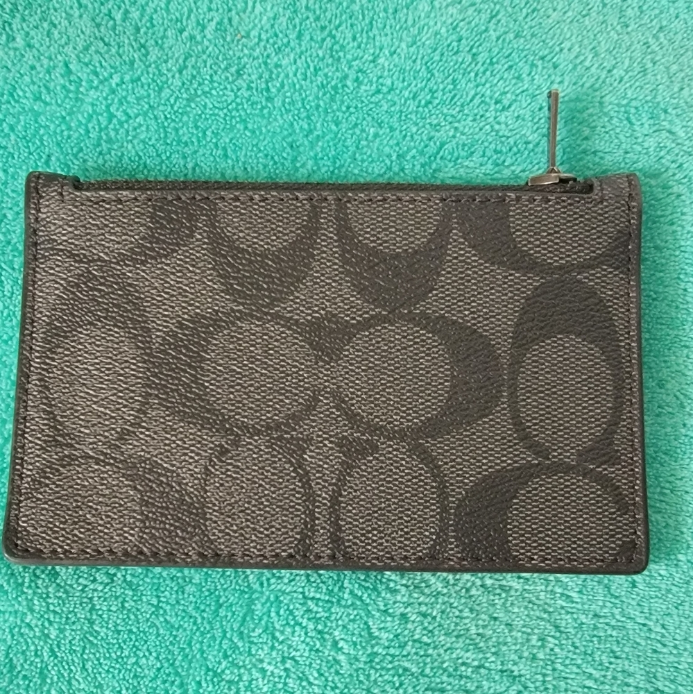 NWOT Coach Chalk and Saddle Card Case